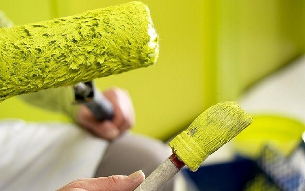 Покраска стен в квартире: как подготовить основание и тонкости малярного дела