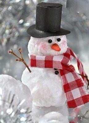 Снеговичок под ёлочку!