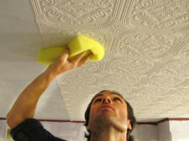Ремонт в квартире: как поклеить обои на потолок