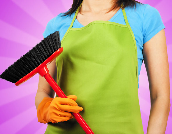 Уборщица или клининговая компания: кому доверить уборку в доме?
