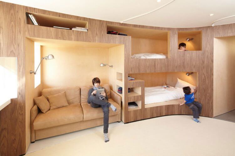 Кровати и спальни для больших семей и крохотных пространств